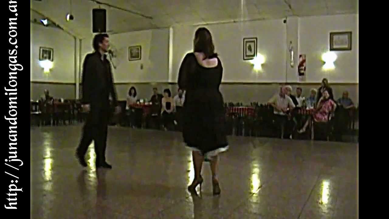 AYELEN QUIROGA Y KLEBER QUEIROZ en La Baldosa (Milonga)