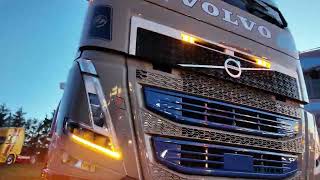 LED moduly denního svícení pro Volvo FH AERO, FH5 a FM5 2021+, oranžová/bilá + strobo