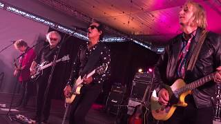Alejandro Escovedo and the Burn Something Beautiful Band w/Peter Buck performing Johnny Volume