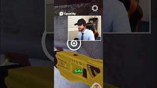 Sobrevivência Extrema  Encontrando Itens e Lutando Contra Papai Noel! #jazzghost