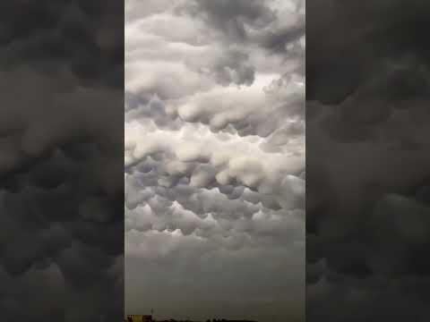 Nubes Mammatus estas son de la localidad de Canals ,córdoba 📹Fernando González 23/10/25