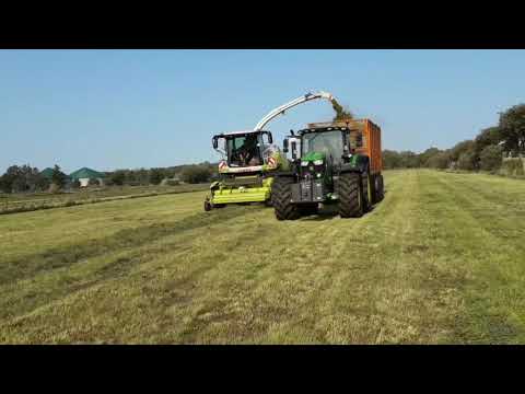 Grasernte 2020 - Grashäckseln zum 3. Schnitt mit Claas Jaguar und John Deere