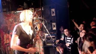 The Muffs - &quot;Honeymoon&quot;  Live in Japan 2011/11/3