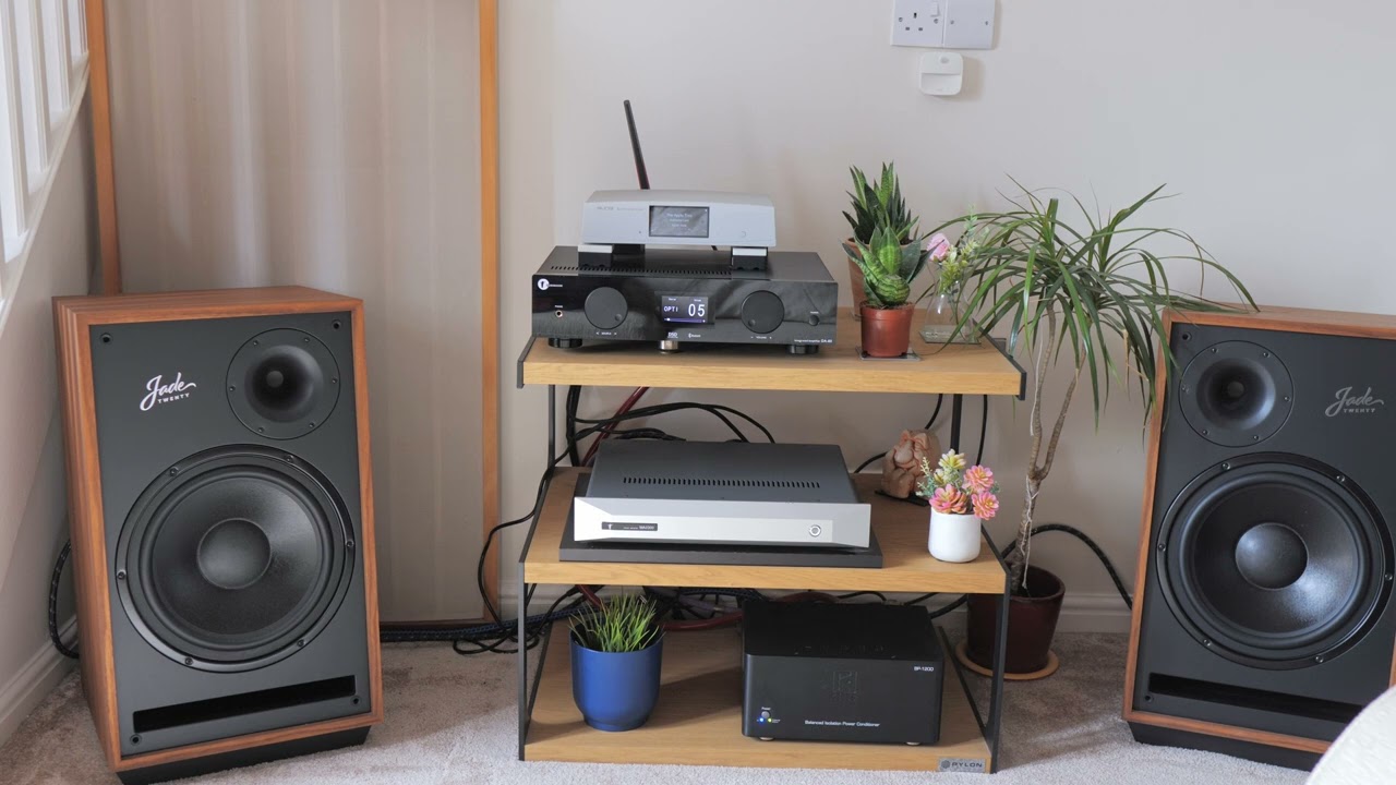 Pylon Audio Jade 20  Loudspeakers and Audimaxim Amplifiers on Demo at Eden Audio