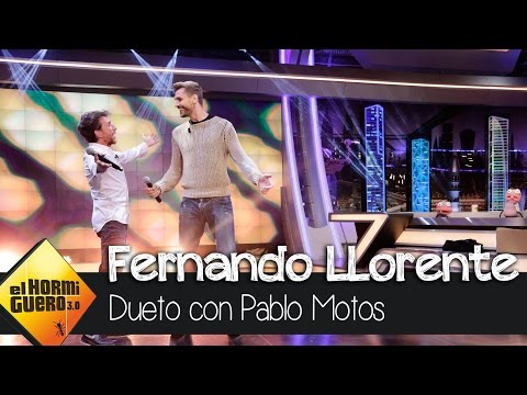 Fernando Llorente y Pablo Motos cantan 'Ma quale idea', de Pino D'Angiò - El Hormiguero 3.0