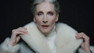 M&S Women's Fashion: The Art Of Texture TV AD 2015