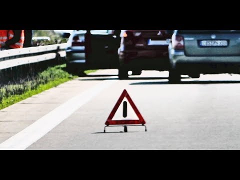 Bei einem schweren Verkehrsunfall auf der A9 bei Schkeuditz ist am Sonntagmorgen eine Person in ihre