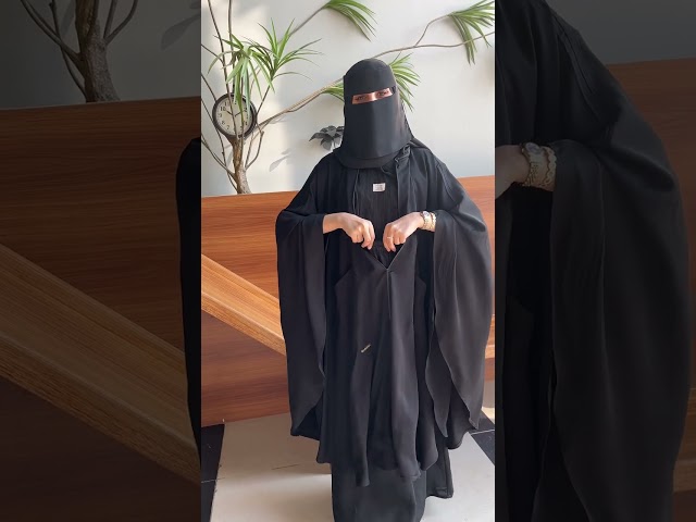 عباية قطعتين بقبعة