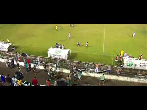 Comemoração do jogador e torcida do América - Pe