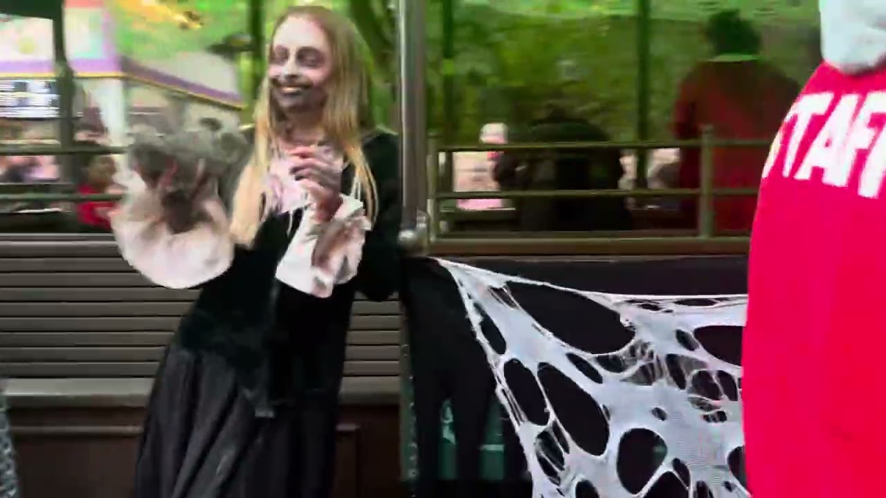 2024 Six flags great America fright fest parade