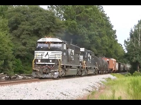 NS 6916 w/ RS5T Horn Leading NS G37 on S&A Line Waynesboro, GA