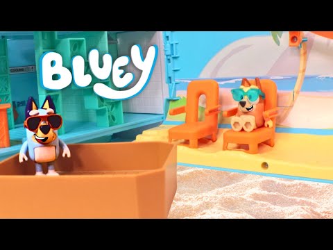 Bluey and Bingo Go On Vacation! Bluey's 3-in-1 Transforming Plane Playset | Toy stories for kids