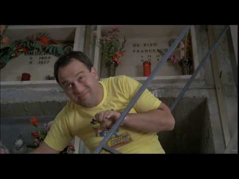 Bianco, rosso e Verdone - Mimmo e la nonna al cimitero