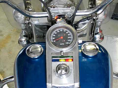 Kuryakyn LED Battery Gauge - Installation / How to (10 of 10)