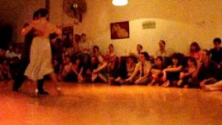 Video thumbnail for Ruben y Sabrina Veliz bailan Pugliese - 2009.AVI