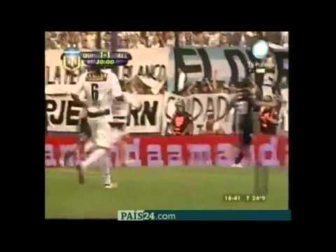 All Boys goalkeeper Nicolás Cambiasso feckup against Quilmes