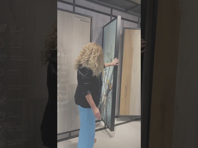 Vídeo relacionado con Murales de pared de tamaño personalizado, diseño de ciudad cibernética de neón con árbol brillante y dragón, papel tapiz autoadhesivo 3D extraíble para sala de estar y oficina