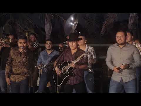 Julian Mercado Ft  Banda Renovacion  - Sentimental [En Vivo 2022]