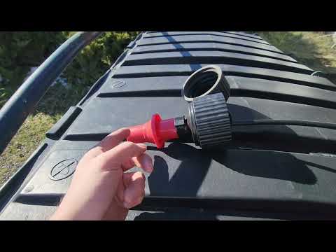 Tuff Jug Ripper Spout on a VP Racing gas can.