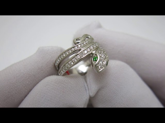 Золотое кольцо с бриллиантами и цаворитами "Змея" Видеообзор