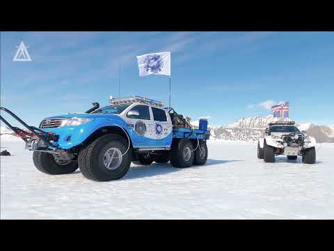 Arctic Trucks. Main transport of the south pole expedition. 4500 km on the snow