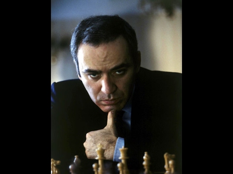 Kasparov žrtvuje Topa zbog promocije pešaka -  KARPOV vs KASPAROV  - Kraljeva Indijska odbr.  # 1005