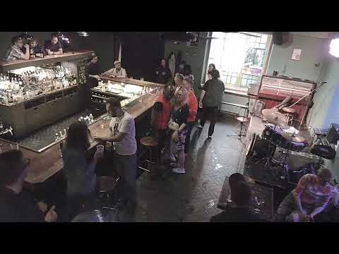 The Hat Bar: St. Petersburg – Прямая трансляция из Шляпы (ежедневно с 20:00 до 01:00)