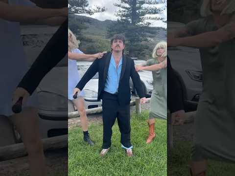 This guy deserves a Grammy! 😂 #bensonboone #grammys @BensonBoone