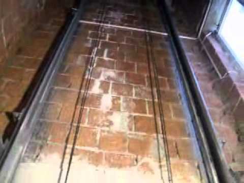 Teretni lift u pekari