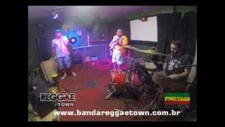 Banda Reggaetown - Grito de terceiro mundo - Passando o som no Rockers Bar (Campo Grande)