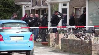 preview picture of video 'GPTV: Aanhouding agressieve man in Leeuwarden'