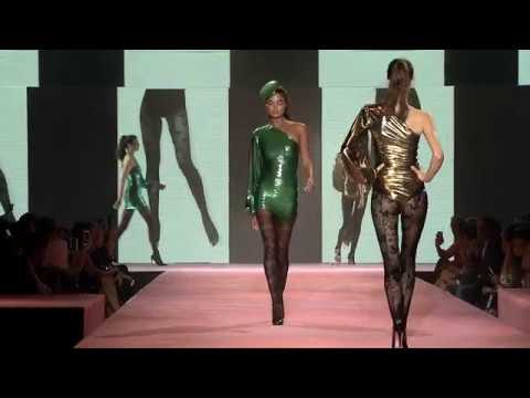 #CalzedoniaLegShow 4th Scene