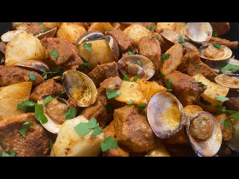 Carne de Porco à Alentejana -  Portuguese Dish with Pork, Clams and Potatoes