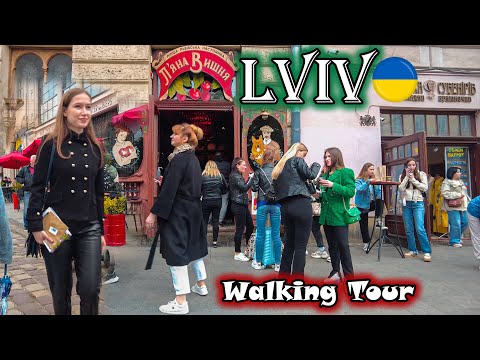 🇺🇦Lviv. Explore Rynok Square - a 4K Walking Tour of the city with real sounds of the city. Ukraine4K