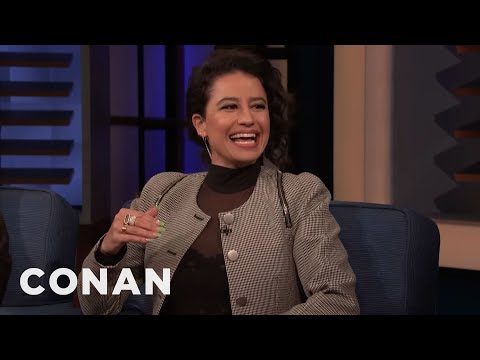 イラナ・グレイザー、「レイトナイト」でコナンを見て育った - CONAN on TBS (Ilana Glazer Grew Up Watching Conan On "Late Night" - CONAN on TBS)