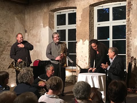 mucuma Liedele in Jiddish