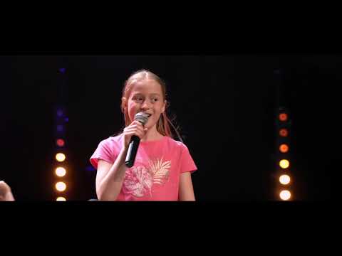 Piosenka estradowa - "Żyj do przodu"