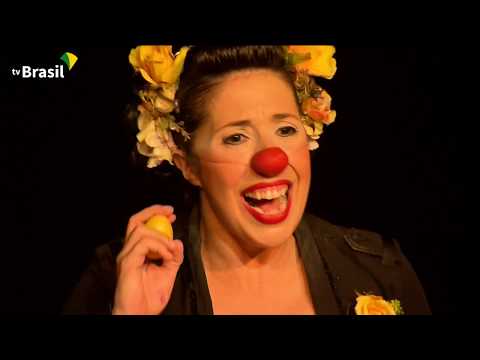 Palhaçaria exibe as cenas mais divertidas com os palhaços