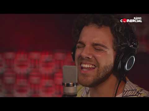 Rádio Comercial - Edu Monteiro canta Peaches | TNT Live Stage