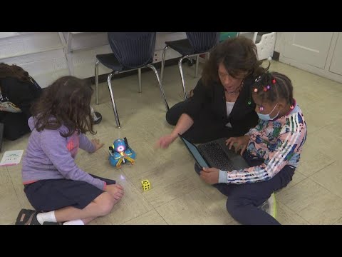 IPS elementary students learn computer coding