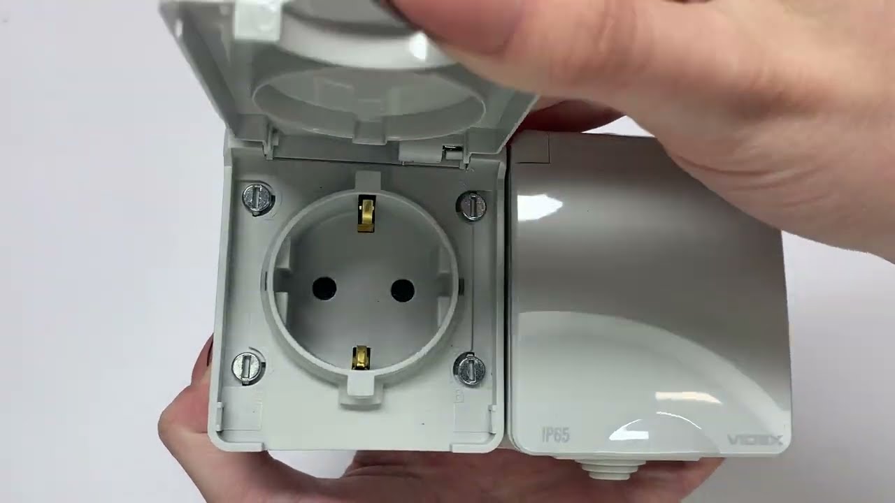 Розетка наружная двойная с/з VIDEX BINERA IP65 (VF-BNW22G-G)