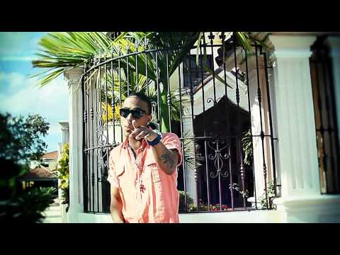 Soborno Ft. Nikolodian - Loco Contigo (Official Video)