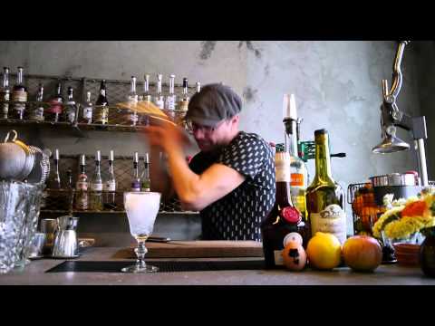 "EN HALV HUND" Vol. 25 Honeymoon