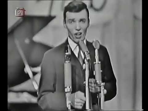Karel Gott - Dívka s kyticí (1962)