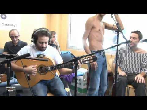 El matí - Actuació de "La Pandilla Voladora"