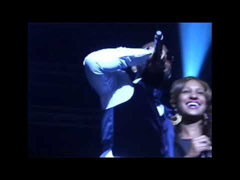 Fally Ipupa - Paris de Au Zénith - Part 6 - Chaise Electrique (feat. Olivia)