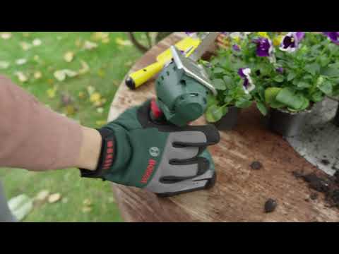 Akumuliatorinis Nanoblade pjūklas Bosch AdvancedCut 18 (1x2,5Ah) video