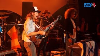 Jett Rebel in Cabrio