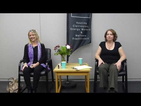 download lagu mp3 mp4 Julia King Medium, download lagu Julia King Medium gratis, unduh video klip Julia King Medium