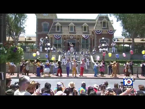 Disneyland removing controversial 'zip-a-dee-doo-dah' lyric from parade